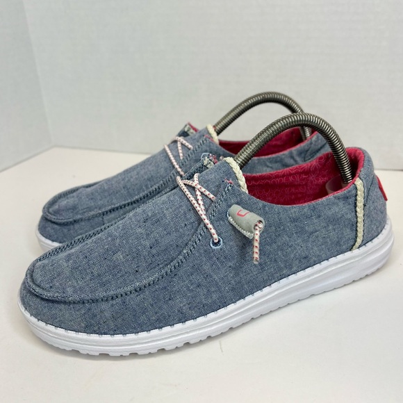HEY DUDE WOMEN'S WENDY CHAMBRAY BRAID-INDIGO SHOES Sz 10 LIKE New No Box - Picture 1 of 16